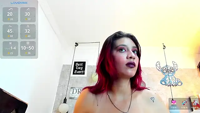 Snapshot of Rebeca_xs chatting on February 27, 2025, 10:15 am Rebeca xs online show from February 27, 2025, 10:15 am