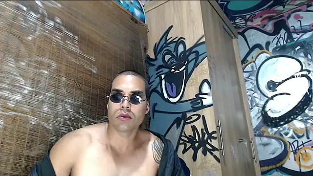 Justin Frank online show from April 8, 2026, 1:05 am