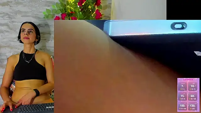 Amelia Myers online show from December 4, 2025, 10:51 pm