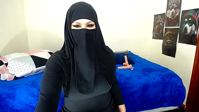 evelyn  salah online show from February 13, 2025, 4:54 am