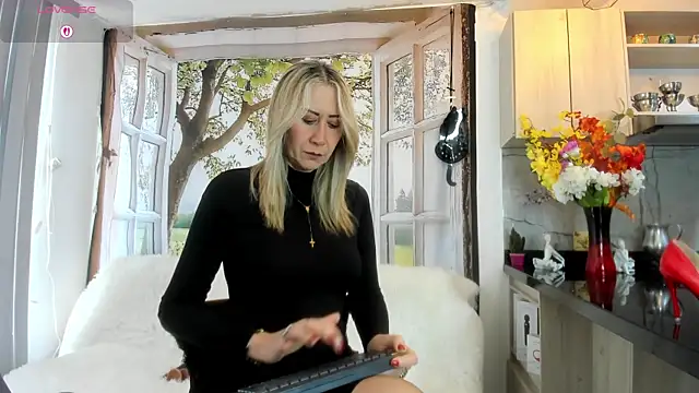 ashleymilf 1 online show from April 1, 2026, 3:31 pm