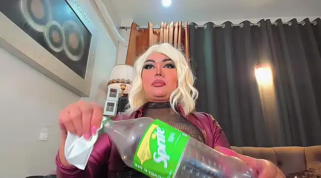 AsianHotieTS online show from February 6, 2025, 11:15 pm