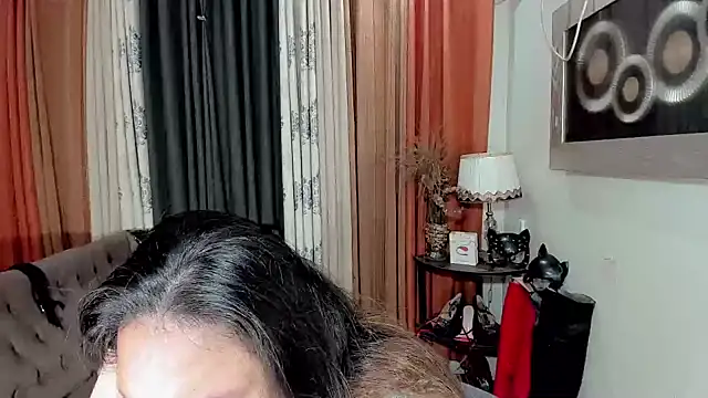 AsianHotieTS online show from November 30, 2025, 2:32 pm