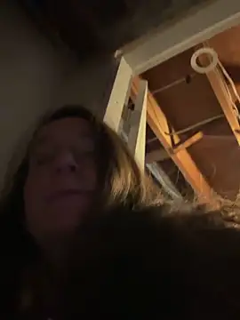 Mini And The Bear online show from March 27, 2026, 4:40 pm