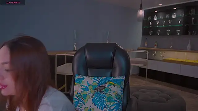 NaomiSainz online show from October 9, 2025, 12:47 pm