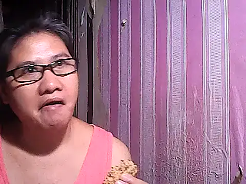 sweetsosie18 online show from March 3, 2025, 8:16 am