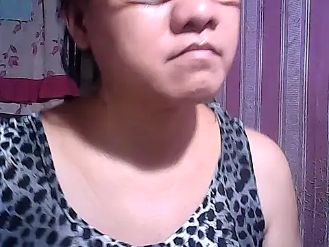 sweetsosie18 online show from October 27, 2025, 5:33 am