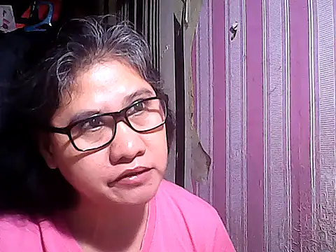 sweetsosie18 online show from November 4, 2025, 8:13 am