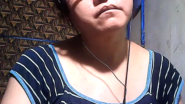 sweetsosie18 online show from February 27, 2026, 2:39 pm