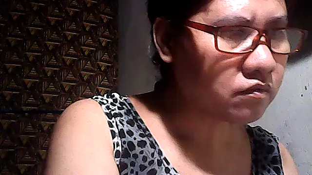 sweetsosie18 online show from April 3, 2026, 7:28 am