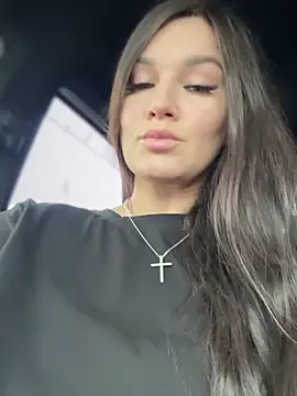 Niki li online show from April 21, 2026, 3:24 am