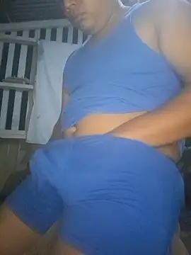 Snapshot of Efrain2090 chatting on September 27, 2025, 10:20 am Efrain2090 online show from September 27, 2025, 10:20 am