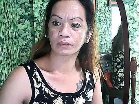 yummy 21xxx online show from November 9, 2025, 1:26 am