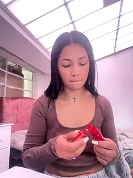 MadisonCambel online show from November 4, 2025, 2:27 pm