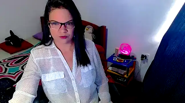 Snapshot of luchiana_hott21 chatting on March 21, 2025, 2:07 pm luchiana hott21 online show from March 21, 2025, 2:07 pm