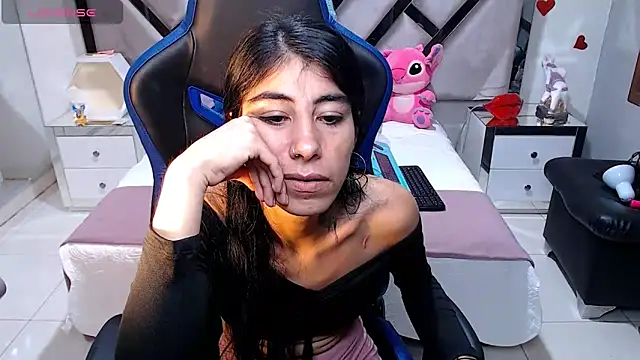 Snapshot of lady_Ary_xx chatting on December 28, 2024, 9:30 pm lady Ary xx online show from December 28, 2024, 9:30 pm