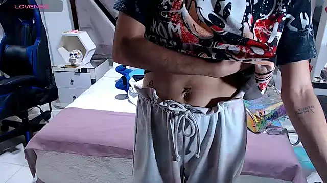 Snapshot of lady_Ary_xx chatting on December 30, 2024, 1:15 am lady Ary xx online show from December 30, 2024, 1:15 am