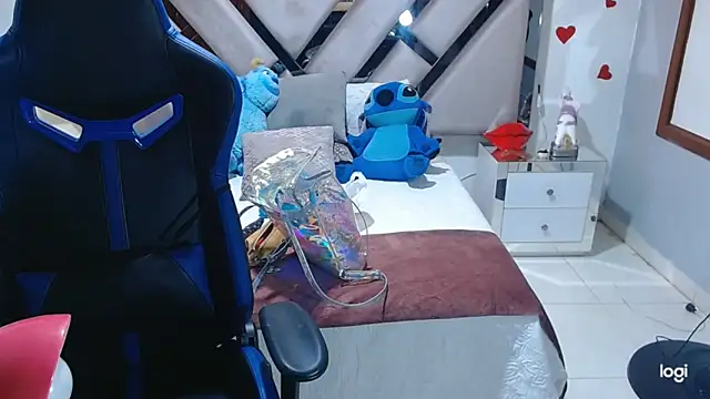 Snapshot of lady_Ary_xx chatting on January 24, 2025, 8:22 pm lady Ary xx online show from January 24, 2025, 8:22 pm