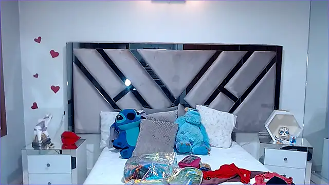 Snapshot of lady_Ary_xx chatting on February 4, 2025, 9:10 pm lady Ary xx online show from February 4, 2025, 9:10 pm