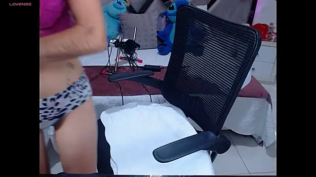 Snapshot of lady_Ary_xx chatting on February 13, 2025, 12:35 am lady Ary xx online show from February 13, 2025, 12:35 am