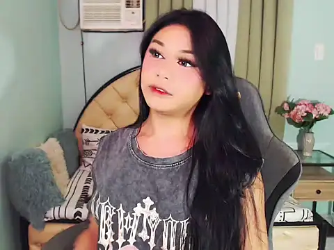 WeezyBabyXoxo online show from June 26, 2026, 3:05 pm