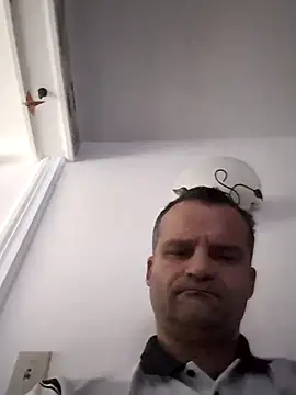 sinclaire09 online show from October 18, 2025, 12:17 pm