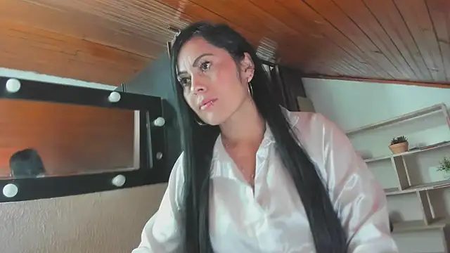 Tania mature online show from January 28, 2025, 7:10 pm