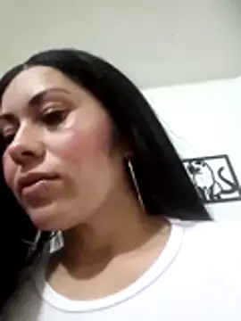 Tania mature online show from February 5, 2026, 6:12 pm