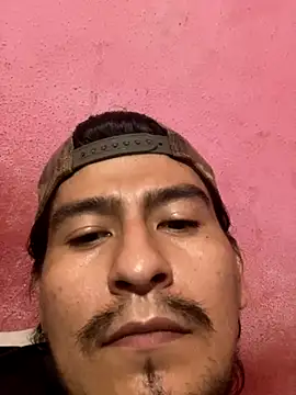 Snapshot of duggan12 chatting on September 19, 2025, 2:02 am duggan12 online show from September 19, 2025, 2:02 am