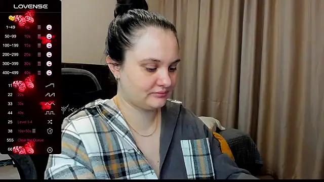 AlanaBrox online show from November 9, 2025, 2:04 pm