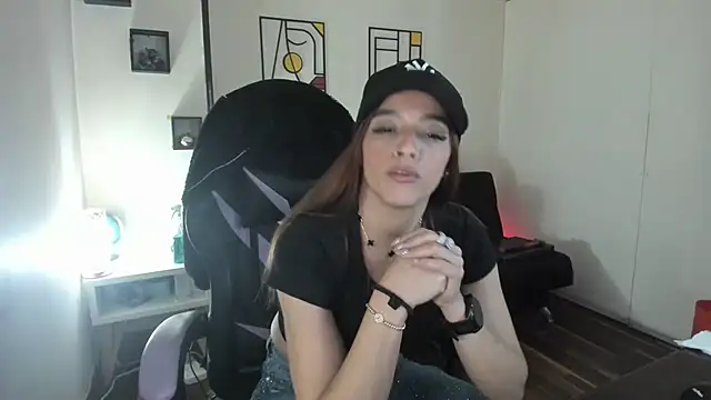 kay marie online show from December 2, 2025, 9:21 pm