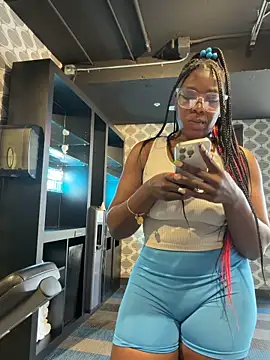 TilaTotti online show from October 28, 2025, 3:47 pm