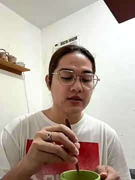 MarieLoveGlamorous online show from September 30, 2025, 12:54 pm