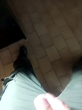 Snapshot of Czarny1104 chatting on November 4, 2025, 8:13 am Czarny1104 online show from November 4, 2025, 8:13 am