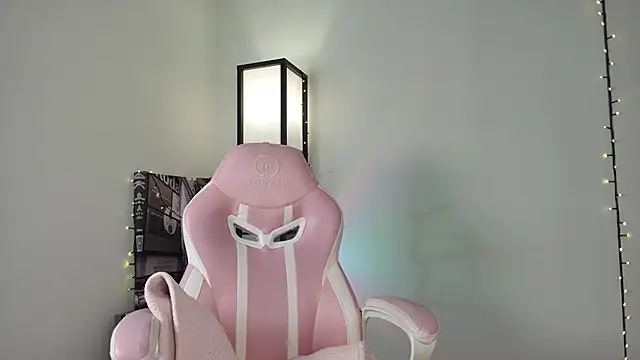  monamour  online show from December 12, 2024, 9:51 am