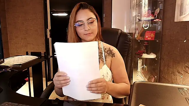 Emiily W online show from October 21, 2025, 11:11 am