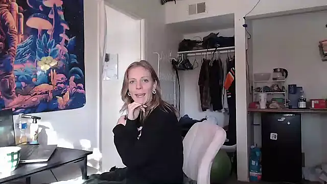coryandthepeach online show from December 4, 2024, 5:11 pm