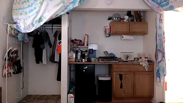 coryandthepeach online show from December 15, 2024, 5:42 pm