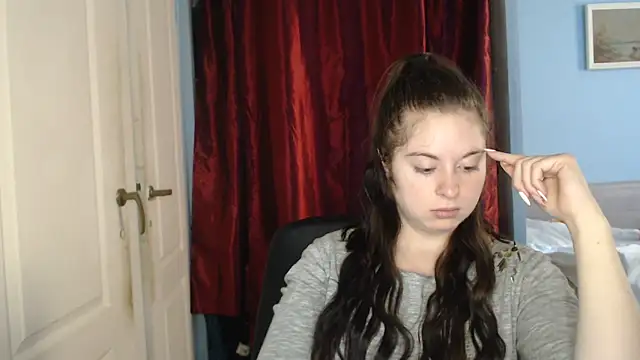 Snapshot of ryhhnnagold99 chatting on October 25, 2025, 10:12 am ryhhnnagold99 online show from October 25, 2025, 10:12 am