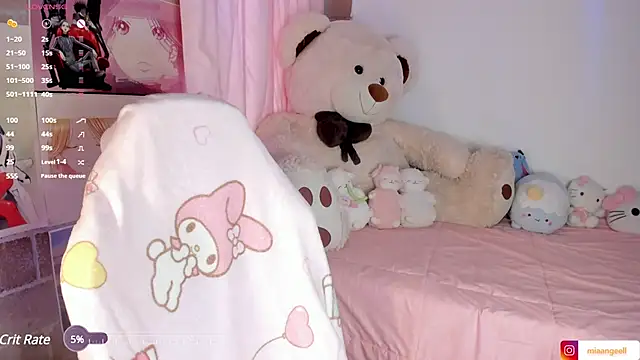 Snapshot of mia_angel_ chatting on December 23, 2024, 10:44 pm mia angel  online show from December 23, 2024, 10:44 pm