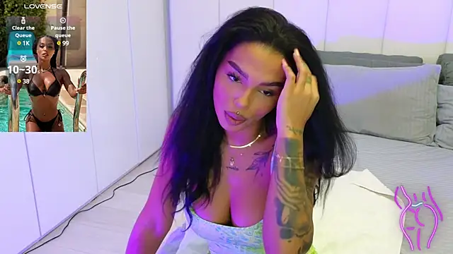 KimiBrown online show from February 17, 2025, 1:21 pm