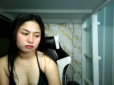 Snapshot of Mia_2022 chatting on September 25, 2025, 6:06 am Mia 2022 online show from September 25, 2025, 6:06 am