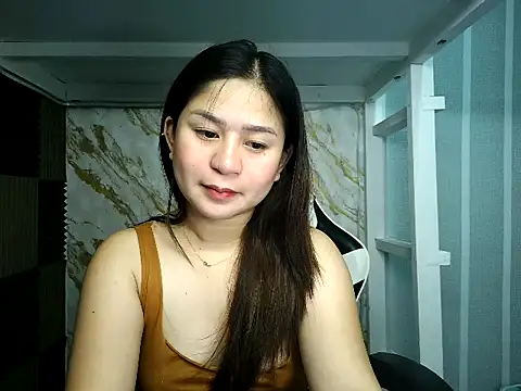 Snapshot of Mia_2022 chatting on October 6, 2025, 5:32 pm Mia 2022 online show from October 6, 2025, 5:32 pm