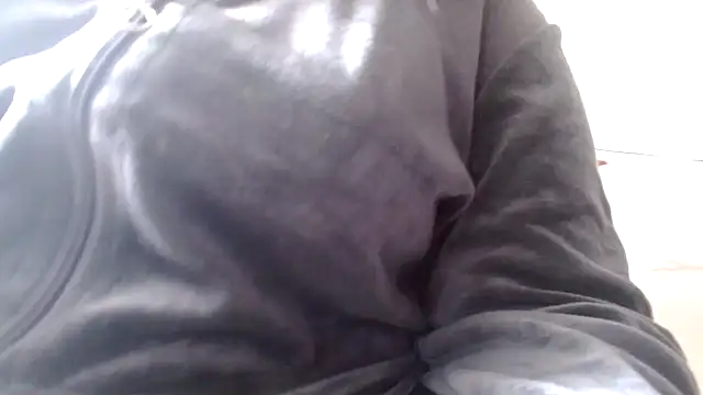 Snapshot of Diosasky chatting on February 4, 2026, 2:23 pm Diosasky online show from February 4, 2026, 2:23 pm