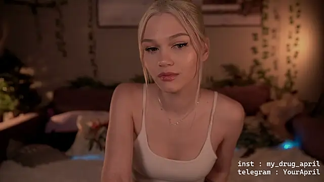 MyApril online show from December 19, 2024, 1:18 am