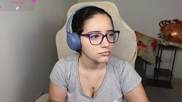 blue  moon  online show from November 29, 2025, 6:22 pm