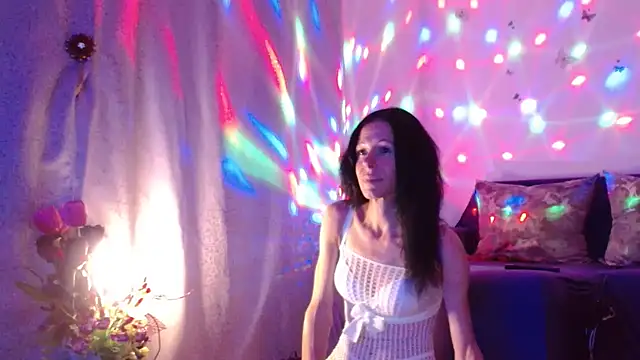 ElysaSun online show from September 13, 2025, 5:46 pm