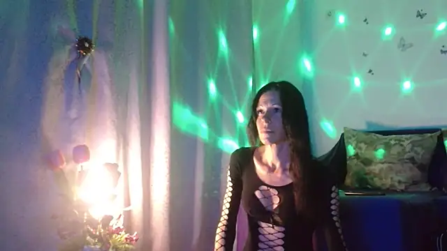 ElysaSun online show from October 1, 2025, 5:19 pm