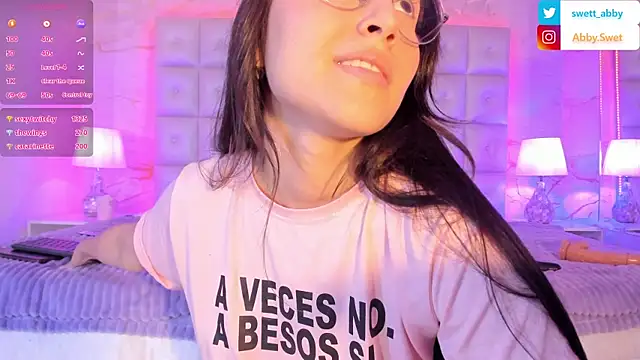 Snapshot of Abby_Sweet1_ chatting on January 30, 2025, 5:49 pm Abby Sweet1  online show from January 30, 2025, 5:49 pm