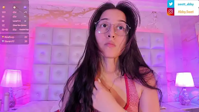 Snapshot of Abby_Sweet1_ chatting on February 10, 2025, 5:41 pm Abby Sweet1  online show from February 10, 2025, 5:41 pm